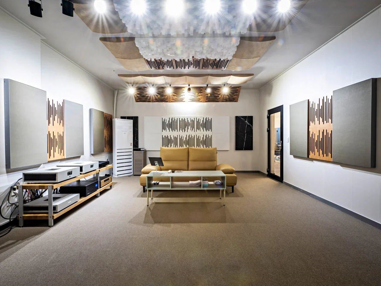 Raumakustik verbessern: Was Experten für perfekten Klang im Wohnzimmer empfehlen