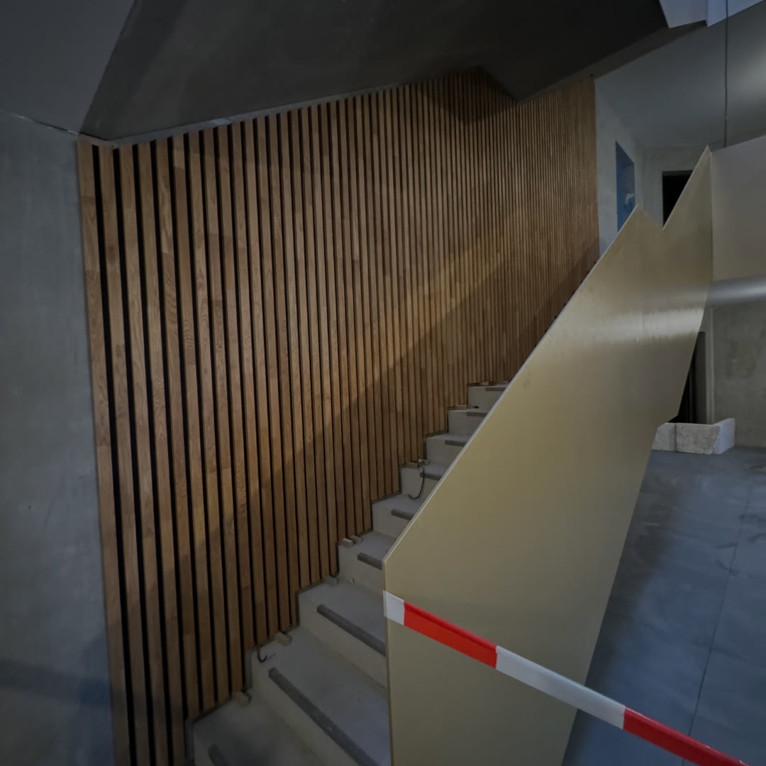 Luxurywood Massivholz-Akustikpaneele für Büro, Hospitality und Bildung