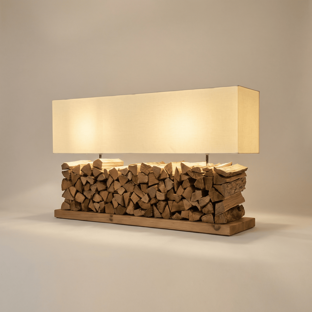 Massivholz – Wandlampe Detail Lichtaustritt, stimmungsvolles Ambiente