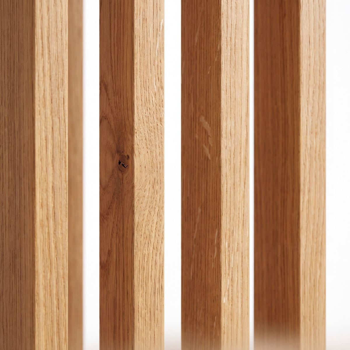 Architektur-Raumteiler aus massiver Eiche